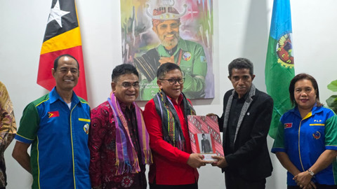 Jelang Kunjungan Megawati, Hasto Temui Pimpinan Parpol-Diplomat Timor Leste