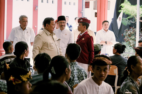 Momen Prabowo Kunjungi Sekolah Rakyat di Tabanan: Santap Sia