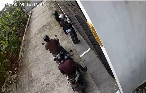 Komplotan Maling Rumah Kosong di Sawangan Terekam CCTV, Todo