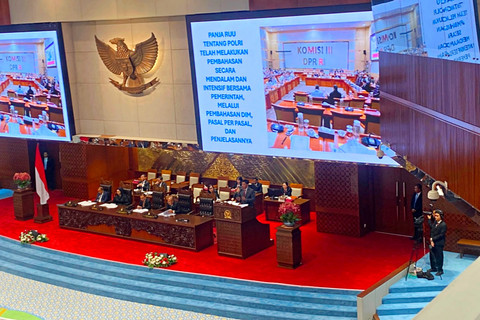 DPR Sahkan RUU Polri Jadi UU di Rapat Paripurna