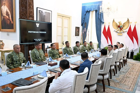 Panglima TNI-Kepala Staf Temui Prabowo, Lapor Prog