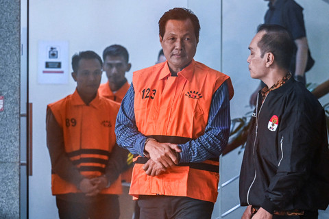 KPK Tahan Bupati Muara Enim Edison