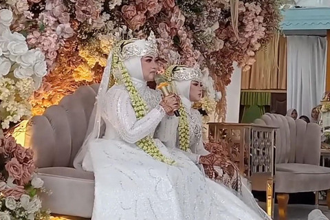 Pemilik Ponpes di Kuningan Dapat Kado 'Istri Baru'