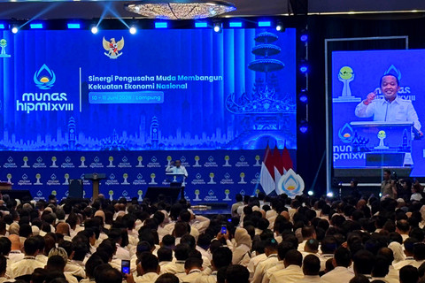 Momen Bahlil Sapa Prabowo 'Kanda Presiden' di Pemb