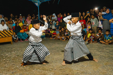 Di Tengah Pertumbuhan Halmahera Selatan, Tradisi Ngibi Tetap Hidup di Soligi