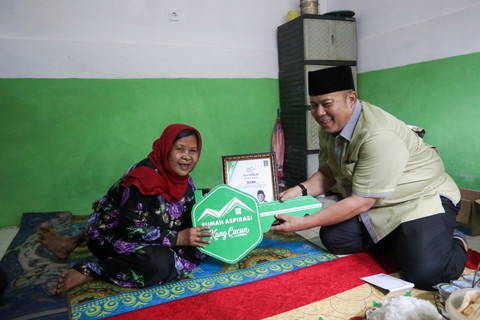 Temui Warga Bandung, Waka DPR Cucun Serap Aspirasi Rutilahu-Perluas Pasar Murah