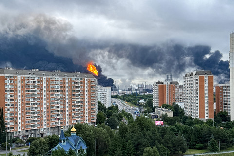 Foto: Drone Ukraina Hantam Kilang Minyak Rusia