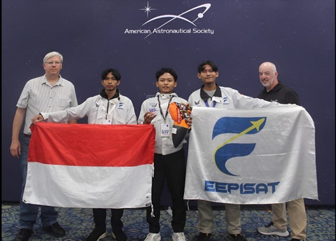 Mahasiswa Asal Banyuwangi Juarai Kompetisi Satelit AAS-NASA di AS