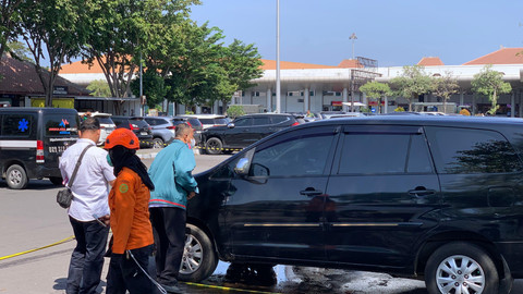 Polisi Selidiki Mayat Wanita dalam Mobil Pelat Merah di Bandara Juanda