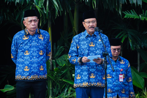 Pimpin Upacara Hari Keluarga, Gus Ipul Bacakan Puisi Berjudul Keluarga