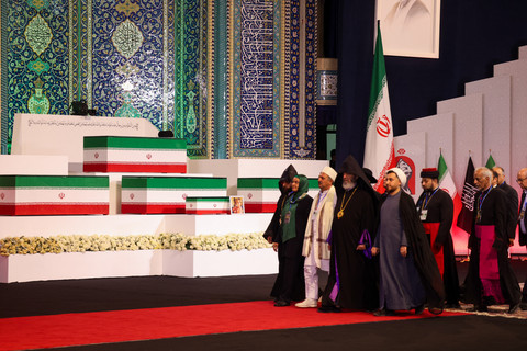Penghormatan Terakhir untuk Khamenei: Pejabat Hadir-Kantor di Teheran Diliburkan