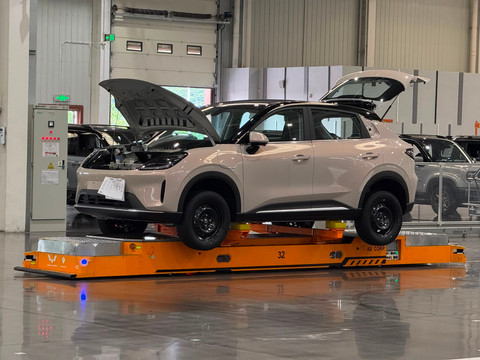 Wuling Mulai Rakit Baterai di Dalam Negeri, Dongkrak TKDN Lebih Tinggi