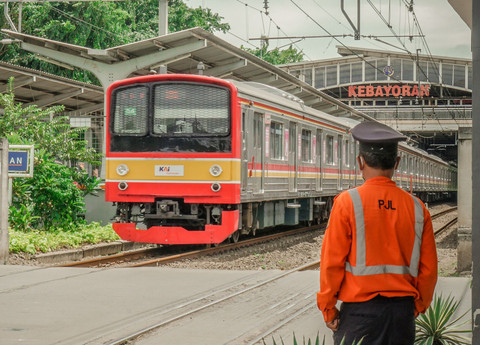 Palang Kereta Ditutup, Mengapa Masih Nekat Menerobos?
