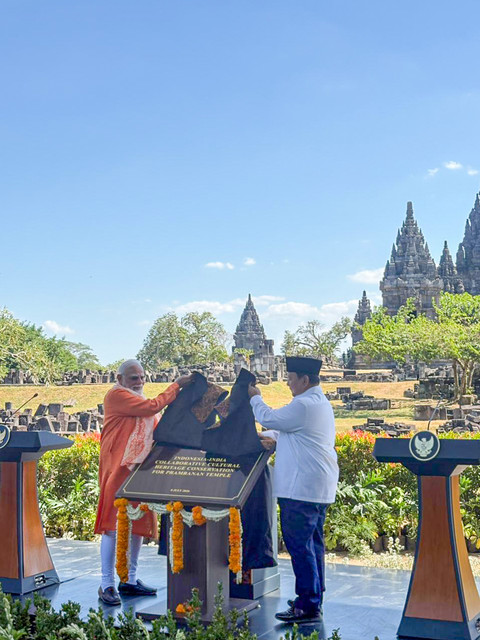 Prabowo dan PM Modi Resmi Teken Kerja Sama Konservasi Candi Prambanan