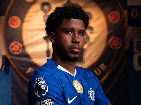 Manchester United Datangkan Andrey Santos dari Chelsea