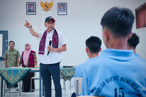 Wamensos Agus Jabo Tekankan Setiap Siswa Sekolah Rakyat Punya Potensi