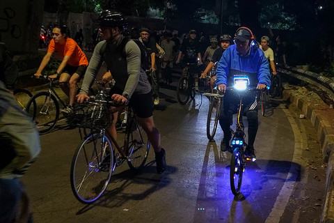 Foto: Ratusan Pesepeda Ramaikan Aksi Gowes Bersama di Jakarta