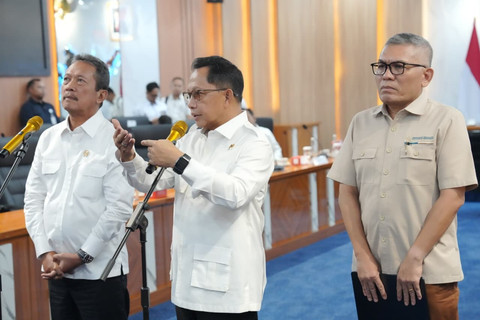 Kasatgas PRR Minta Gubernur Sumbar Akselerasi Lahan Huntap di Agam & Padang - Infolitik