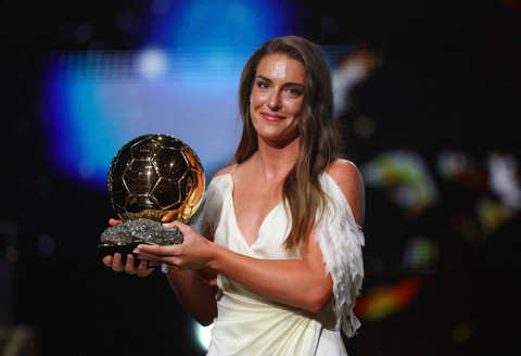 Usai Cedera Parah, Alexia Putellas Bangkit dan Raih Ballon d Or Ketiga - Infolitik