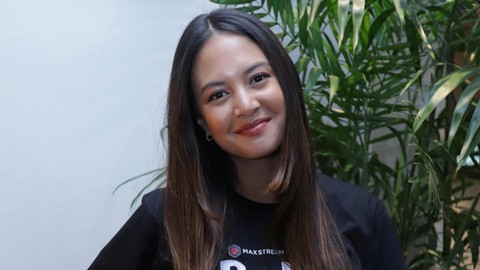 Aurelie Moeremans Ungkap Alasan Dilamar di Fern Grotto, Hawaii