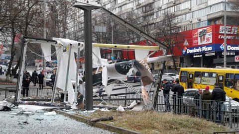 Ledakan dan Tembakan Terdengar di Berbagai Lokasi di Kiev, Ukraina