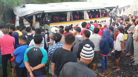 Bus vs Kereta di Perlintasan Tanpa Palang di Tulungagung: Sopir Jadi Tersangka