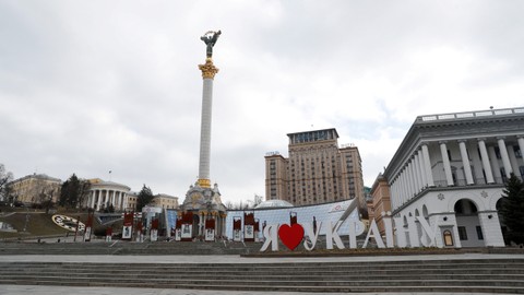 Rentetan Suara Tembakan Terdengar di Dekat Kantor Pemerintah Pusat Kiev