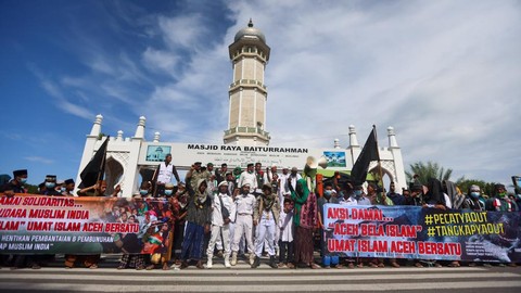 Foto: Aksi Massa di Aceh, Minta Jokowi Copot Menteri Agama