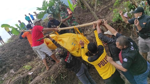Seorang Warga Tewas Terseret Banjir Bandang dan Longsor di Lawang, Malang