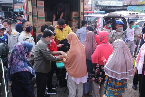 Pemkot Palembang Distribusikan 35.000 Liter Minyak Goreng