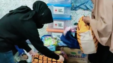 Bantuan Mulai Berdatangan di Posko Pengungsi Banjir Bandang Bumiayu Brebes