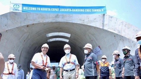 Luhut Targetkan Uji Coba Kereta Cepat Jakarta-Bandung Mulai Februari 2023