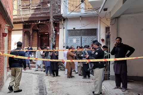 Korban Bom Bunuh Diri di Masjid di Pakistan: 56 Orang Tewas, 194 Orang Terluka