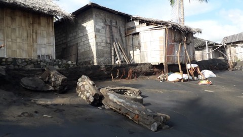 13 Rumah di Kabupaten Sikka Terancam Roboh Akibat Abrasi