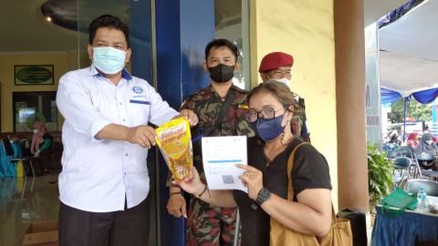 Muhammadiyah Semarang Gelar Vaksinasi Booster Berhadiah Minyak Goreng