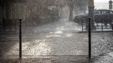 Cuaca Hari Ini: Waspada Hujan Disertai Angin Kencang di Jaksel-Jaktim