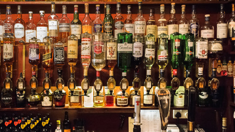 Aturan Baru Thailand: Minum Alkohol Kini Bisa Didenda Rp 5,1 Juta