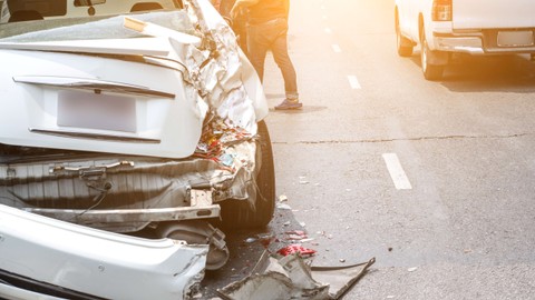 Mobil Polisi Ditabrak SUV Saat Pengadangan, Diduga Sindikat 