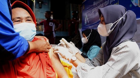 4.000 Guru di Palembang Suntik Vaksin Booster