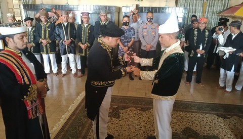 Sultan Ternate Lantik Jo Kalem dan Jogugu Kesultanan