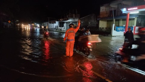 Diguyur Hujan Lebat, 10 Desa di Kabupaten Tegal Terendam Banjir