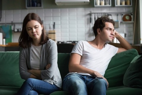 4 Cara Memberitahu Pria Bahwa Kamu Tidak Tertarik Padanya