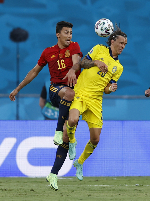 Spanyol vs Swedia: Alvaro Morata Memble, La Roja Ditahan Imbang 0-0