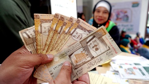 Ilustrasi uang Riyal Arab Saudi. Foto: Iqbal Firdaus/kumparan