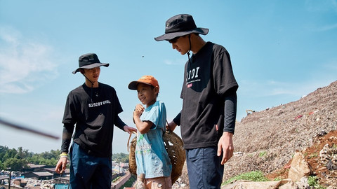 Jaemin dan Jeno NCT di Indonesia. Foto: Facebook/@mbcnanum