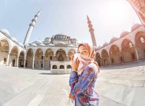 Ilustrasi traveling saat Ramadan. Foto: Shutterstock