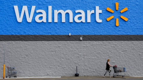 Ilustrasi Walmart. Foto: Brendan McDermid/REUTERS