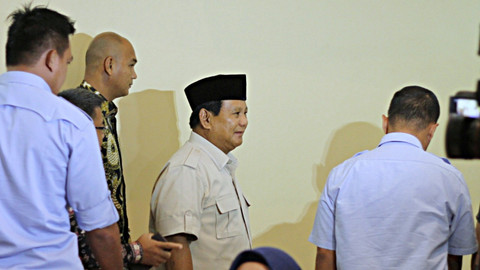 Prabowo Subianto bergegas meninggalkan DPP PKS. Foto: Faisal Rahman