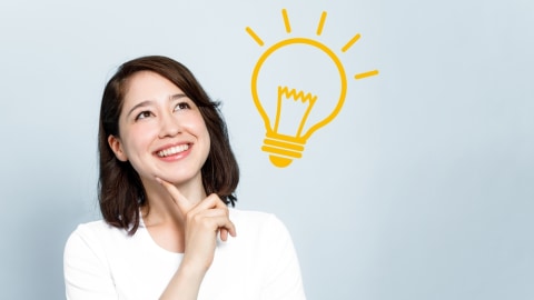 Ilustrasi perempuan dan ide. Foto: Shutterstock