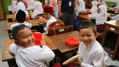 Tahun Ajaran Baru Mulai 13 Juli Siswa Di Dki Bisa Daftar Sekolah Secara Online Kumparan Com